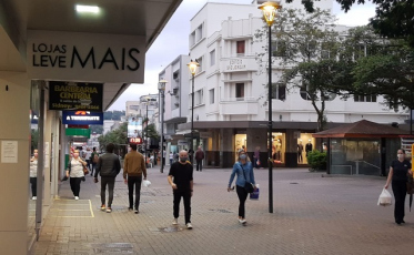 Na Nereu Ramos, segue a adesão pela máscara