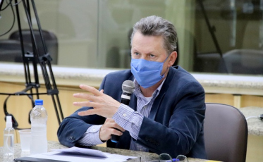 “Em nenhum momento fiz interferência”, diz Acélio à CPI das Ambulâncias