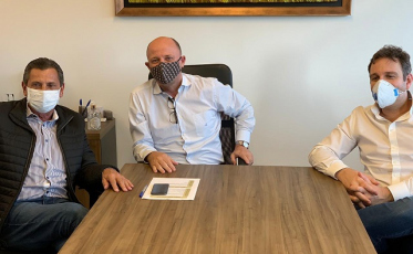  Julio Garcia e Ricardo Guidi respaldam pré-candidatura de Guinga em Siderópolis