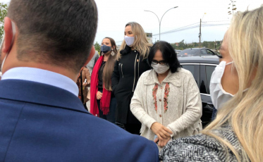 Damares visita Abadeus e Bairro da Juventude em Criciúma