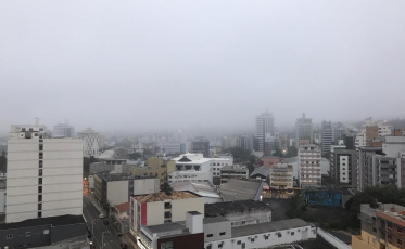 Frio e chuva somente na quinta-feira 