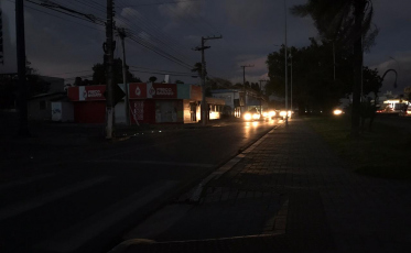 Diversas residências ainda devem continuar sem energia nessa madrugada 