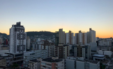Fim de semana será nublado e com chuva fraca 
