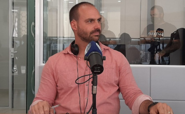 Política, economia e pandemia na visão de Eduardo Bolsonaro (VÍDEOS)