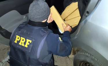 PRF apreende 116 quilos de maconha em Tubarão 