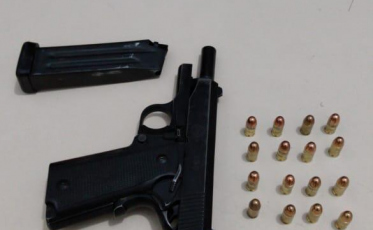 Homens são presos em flagrante por porte ilegal de arma, em Criciúma