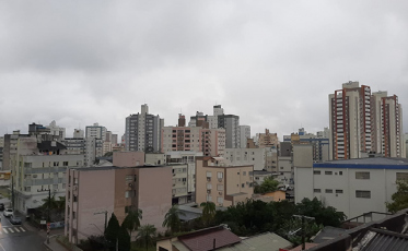 Alerta para chuvas volumosas na região