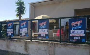 Marista entrega faixas para os aprovados em vestibulares    