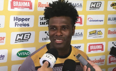 Zagueiro Sandro deixa o Criciúma e vai para o Japão (ÁUDIO)