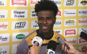 Sandro quer, pelo menos, a final do Catarinense