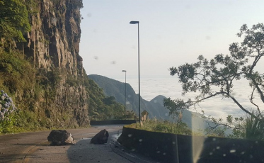 Períodos chuvosos deixam as pedras “mais soltas” nas serras