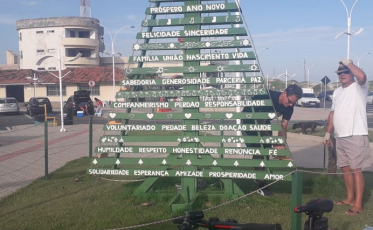 Sucesso na temporada, decoração de Natal do Rincão é retirada