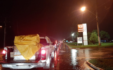 Chuva e longas filas para chegar ao Balneário Rincão