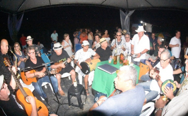 Luau dos cinquentões foi sucesso mesmo com a chuva forte (FOTOS)