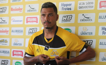 Apresentado, Alisson Taddei diz ter bom passe e drible