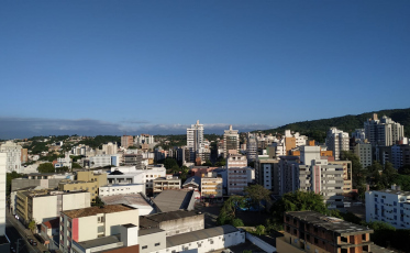 Terça-feira de sol e chuva no sul catarinense 