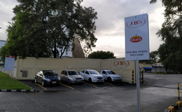 Mau cheiro da JBS incomoda moradores do bairro São Luiz