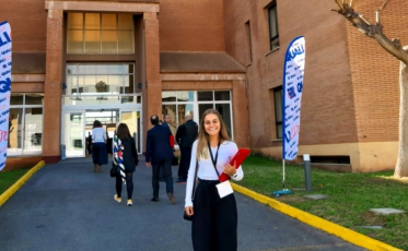 Egressa de Engenharia Civil da Unesc participa de maior evento sobre qualidade em cerâmica do mundo