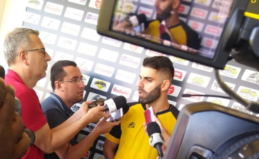 Titular em todos os jogos, Milanez reforça necessidade de organização tática