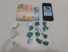 Homem preso e menor apreendido por tráfico de drogas