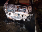 Veículo é tomado por chamas em Passo de Torres