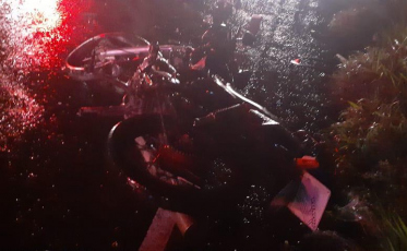 Trânsito: Acidente entre carro e moto em Lauro Müller