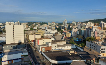 Termômetros devem chegar a 35ºC neste domingo de eleições