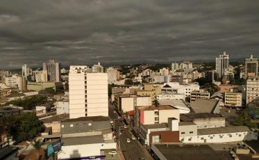 Tempo bom mas com risco de chuva até o fim de semana 