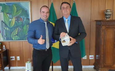 Deputado criciumense com Bolsonaro
