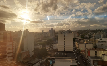 Feriado com sol e vento sul