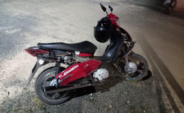 Motociclista fica ferido após se envolver em acidente com caminhão em Içara