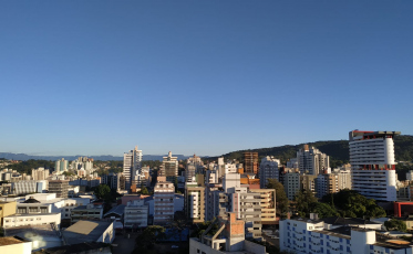 Fim de semana de muito sol e com máximas de até 35ºC no sul de SC