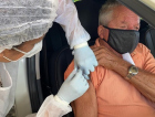 Idosos de 66 anos serão vacinados neste sábado