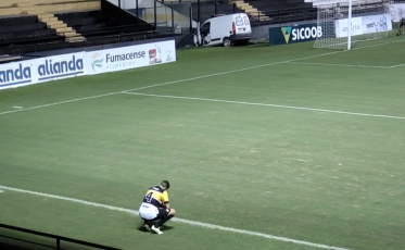 Tigre cai para a lanterna do Campeonato Catarinense