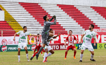 Hercílio Luz e Joinville buscam virada para vaga na Série D