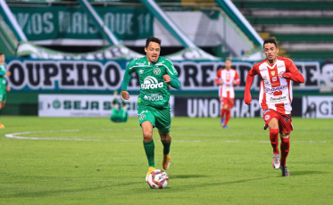 Suposta irregularidade do Hercílio faz com que jogo entre Chape x Marcílio seja suspenso