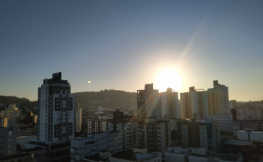 Fim de semana será de manhãs frias e tardes quentes no sul de SC