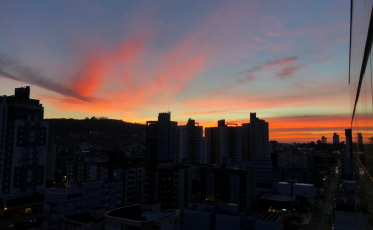 Previsão aponta terça-feira de muito calor e quarta fria e chuvosa na região