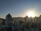 Domingo de sol e com máximas próximas dos 30ºC no sul de SC