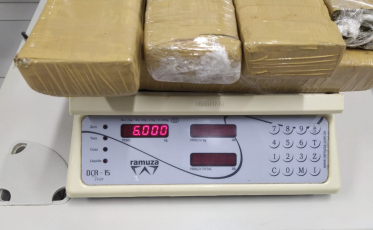 PRF apreende 6 kg de maconha na BR-101 em Tubarão