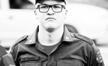 Bombeiro comunitário de 22 anos morre de Covid-19 em Orleans