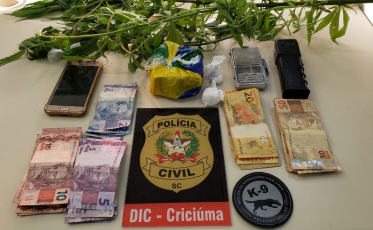 Adultos e adolescente são detidos por possível envolvimento com tráfico em Criciúma