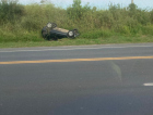 Veículo capota em rodovia de Cocal do Sul