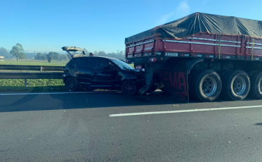 Acidente na BR-101 deixa trânsito lento no sentido norte 