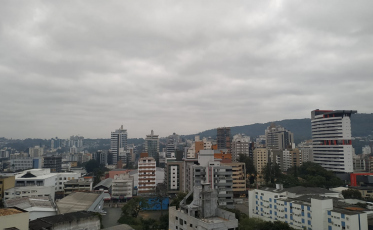 Tempo frio, nublado e sem chuvas no sul de Santa Catarina 