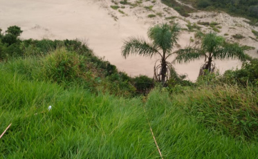 Bombeiros resgatam homem após queda em rampa do Morro dos Conventos