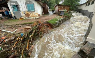“Prejuízo material é incalculável”, diz prefeito de Laguna sobre estragos causados pela chuva
