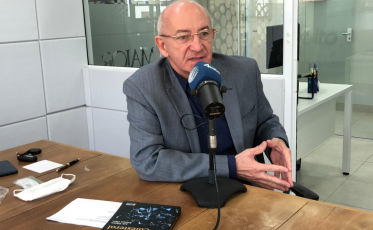 Bioquímico-farmacêutico defende que o correto é se alimentar a cada 12 horas