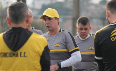 Paulo Baier não abre mão do ataque no jogo de ida da Copa do Brasil