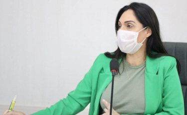 Deputada pede a retomada da vacina contra a Covid-19 para gestantes